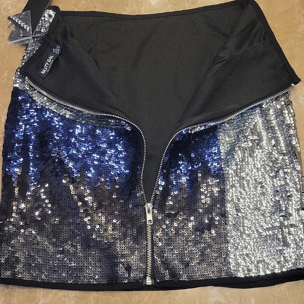 Nasty Gal Silver & Navy Sequin Colorblock Mini Skirt,  Sz 2 - Picture 9 of 12